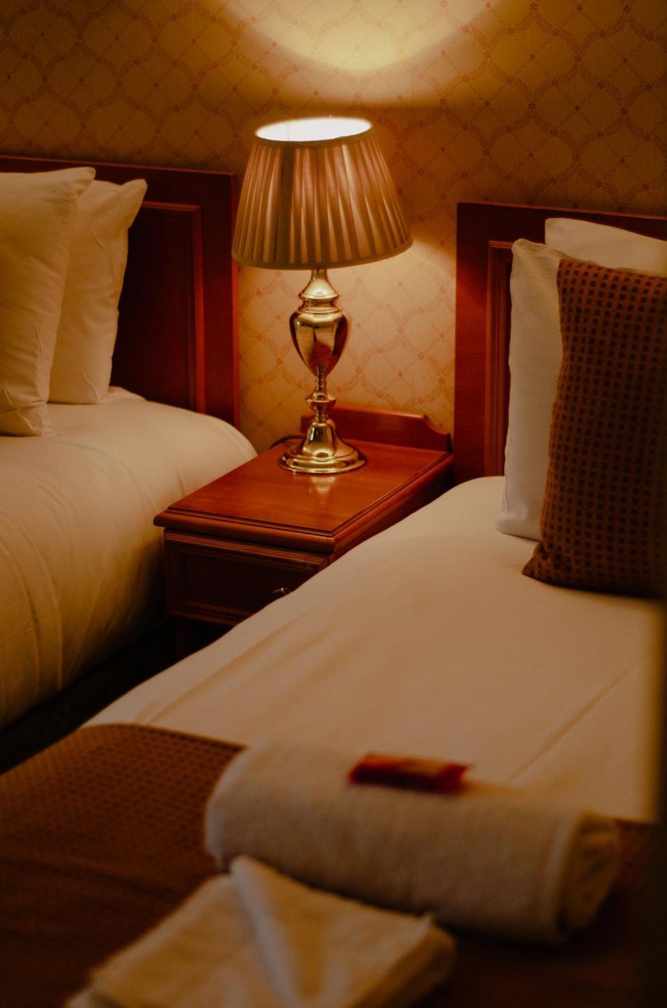 Howfield Manor Hotel Canterbury Kültér fotó